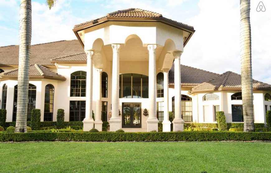 BEAUTIFUL-MANSION-ON-LAKE-MINS-TO-FLL-AIRPORT-4-870x555