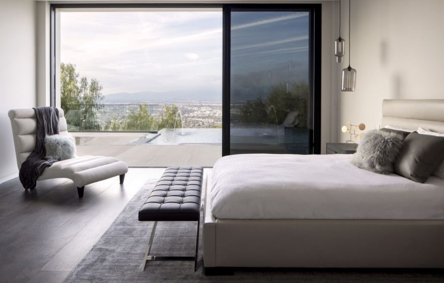 Bold-modernism-overlooking-LA-from-Celebrity-Row-29-870x555