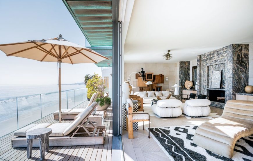 Contemporary-oceanfront-beach-house-in-Malibu-11-870x555