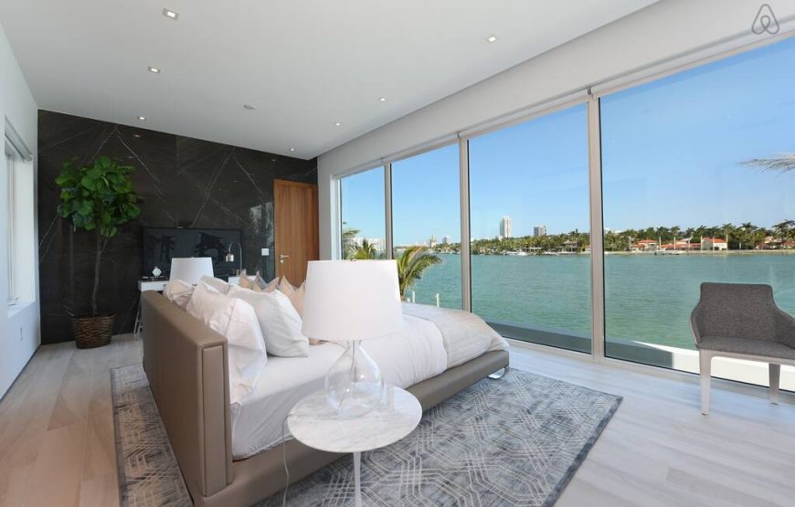 Luxury-Miami-Mansion-Crypto-Modern-Style-12-870x555