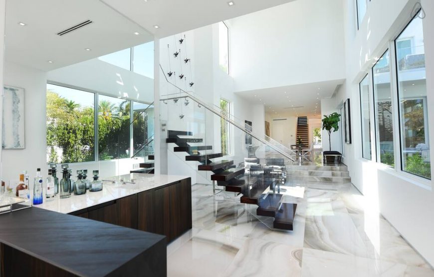 Luxury-Miami-Mansion-Crypto-Modern-Style-25-870x555