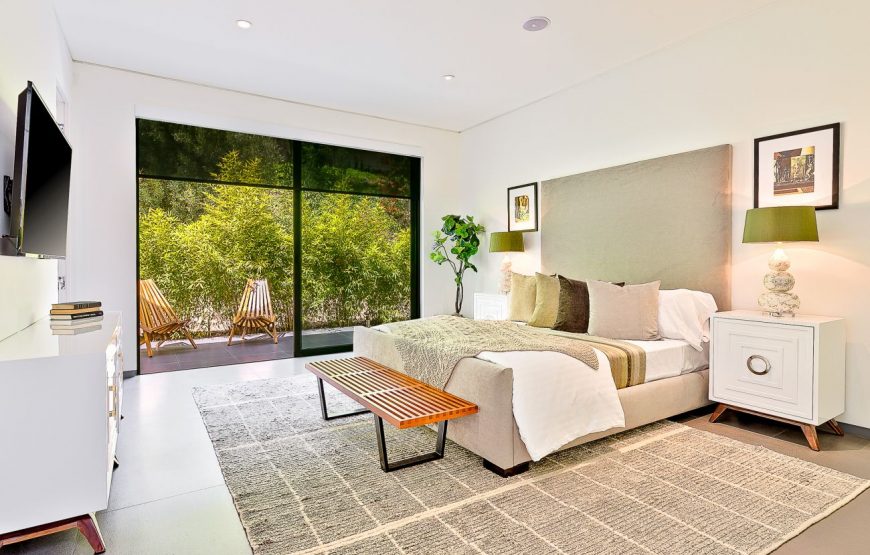 Modernist-Beverly-Hills-house-with-garden-views-26-870x555