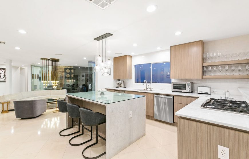 Modernist-villa-in-Beverly-Hills-1-870x555