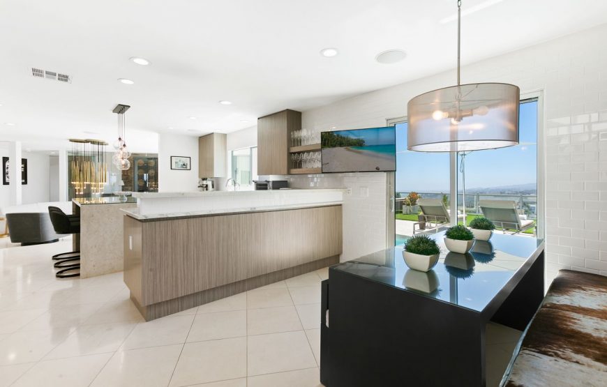 Modernist-villa-in-Beverly-Hills-12-870x555