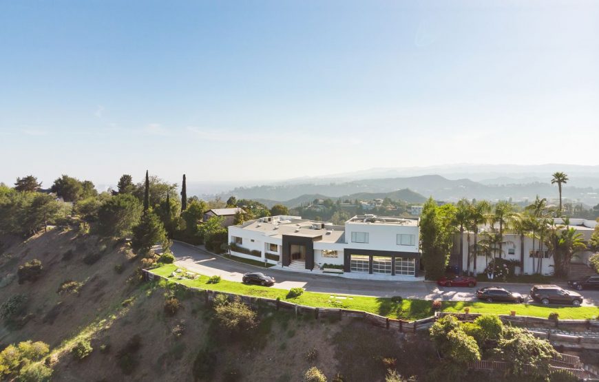 Modernist-villa-in-Beverly-Hills-34-870x555