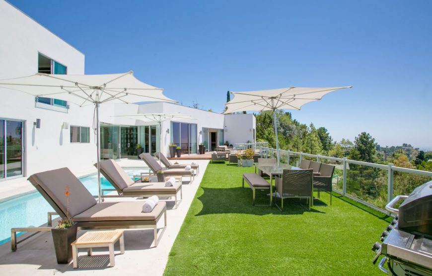 Modernist-villa-in-Beverly-Hills-38-870x555