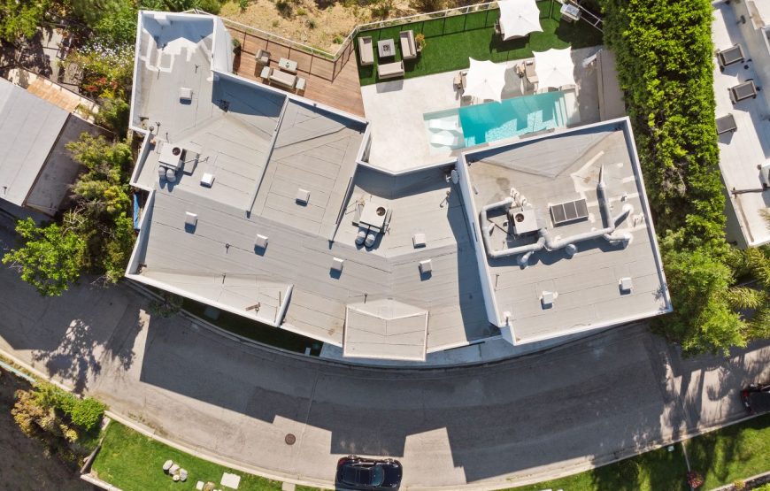 Modernist-villa-in-Beverly-Hills-47-870x555