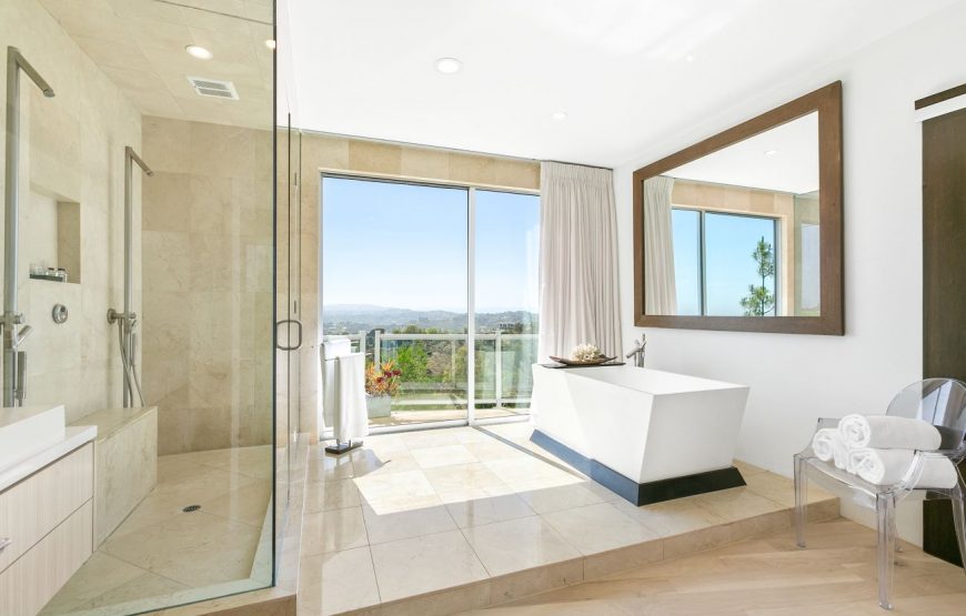Modernist-villa-in-Beverly-Hills-50-870x555
