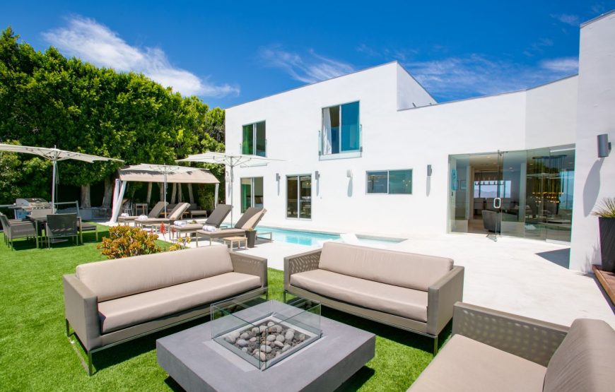 Modernist-villa-in-Beverly-Hills-56-870x555
