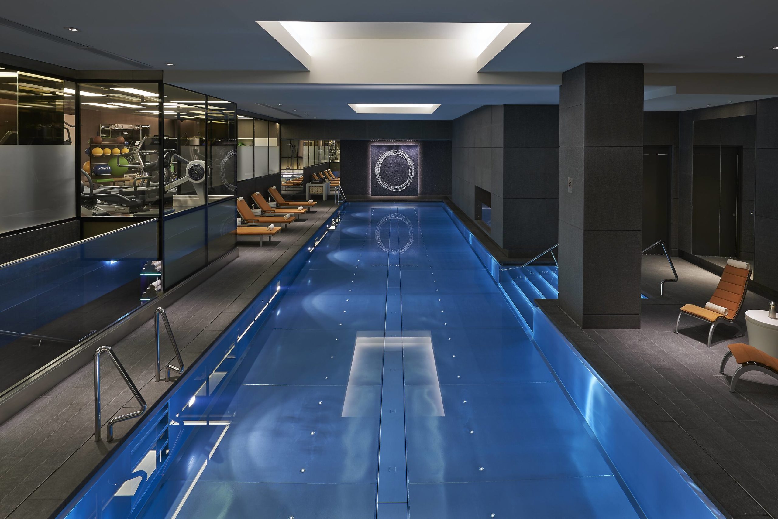 london-2014-luxury-spa-pool-02
