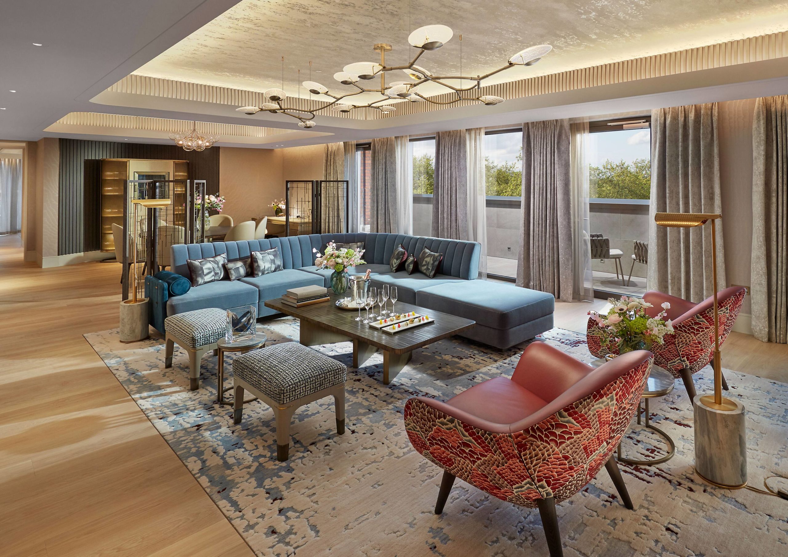 london-2019-suite-penthouse-oriental-living-room