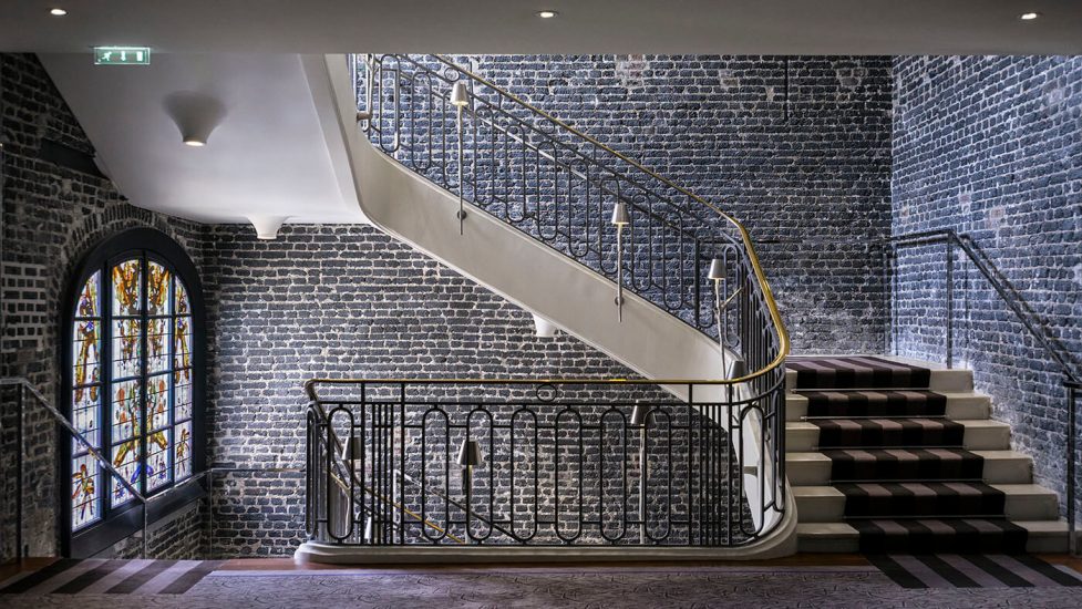 Le-Royal-Monceau-Raffles-Paris-Staircase-historic-@Roméo-Balancourt