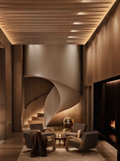 NYC-EDITION-Lobby-Staircase-Seating-1048x1400