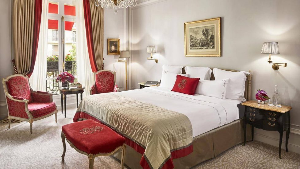 hotel-plaza-athenee-dorchester-collection_159717874914 (1)